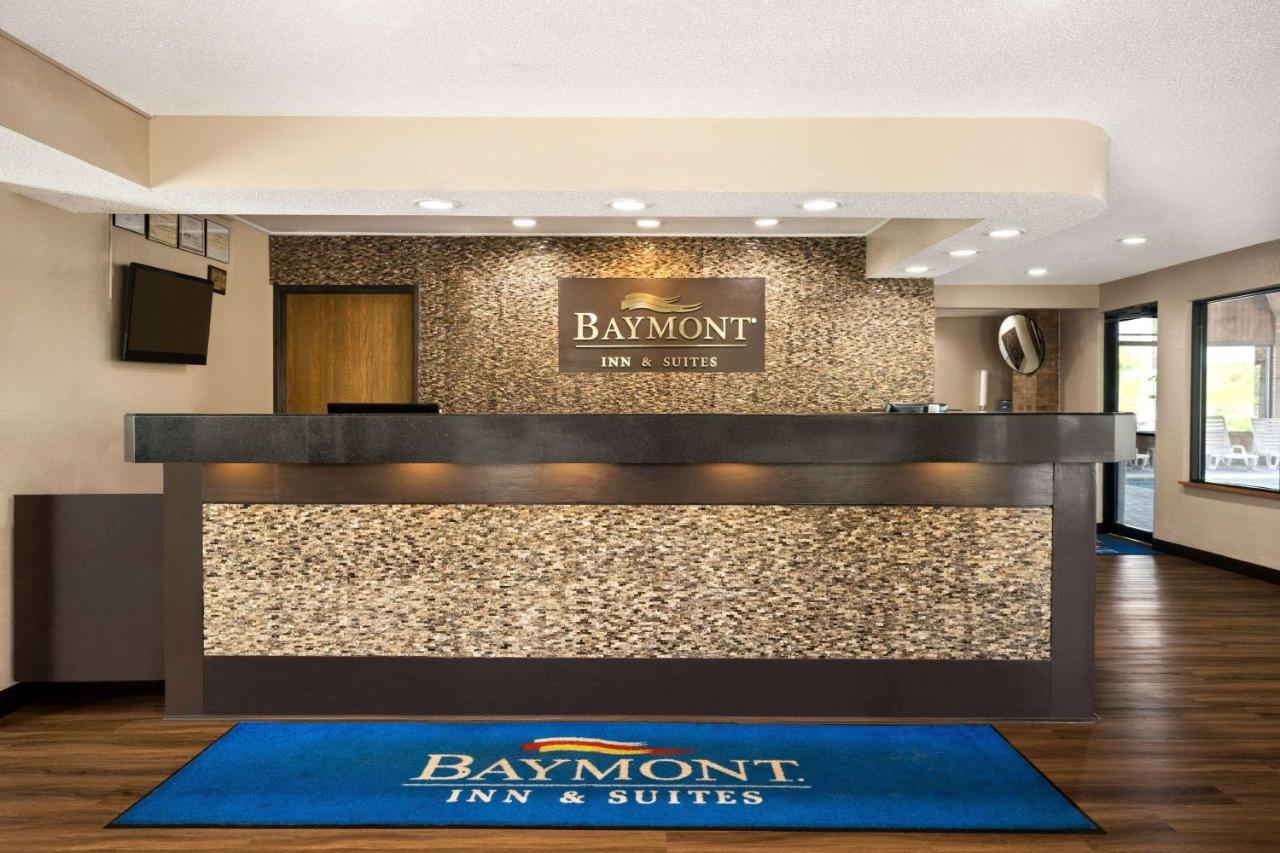 Baymont By Wyndham Warrenton Hotel Exterior photo